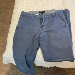 Tommy Hilfiger pants. 2 buttons missing (has extra buttons with pants ) 30x32